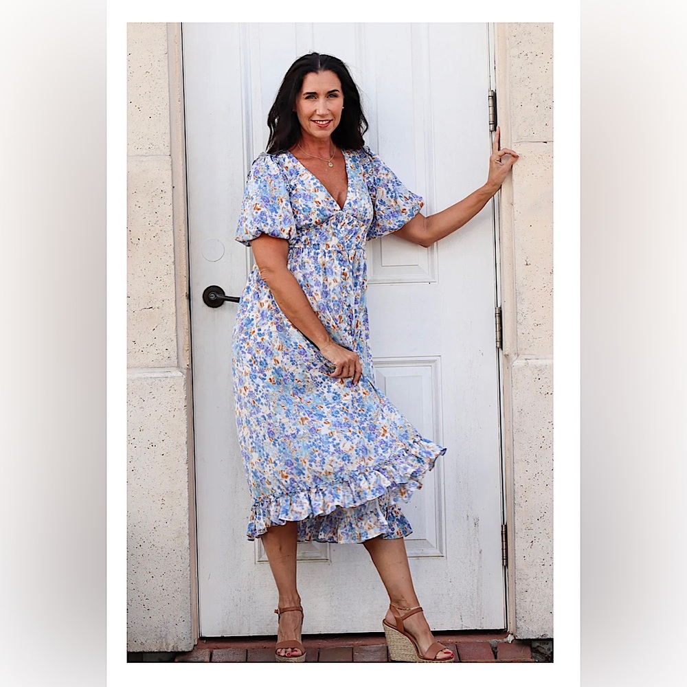 💙🤍🤎PINCH Amelia Mosaic Floral Puff Sleeve Midi Dress Blue Size M